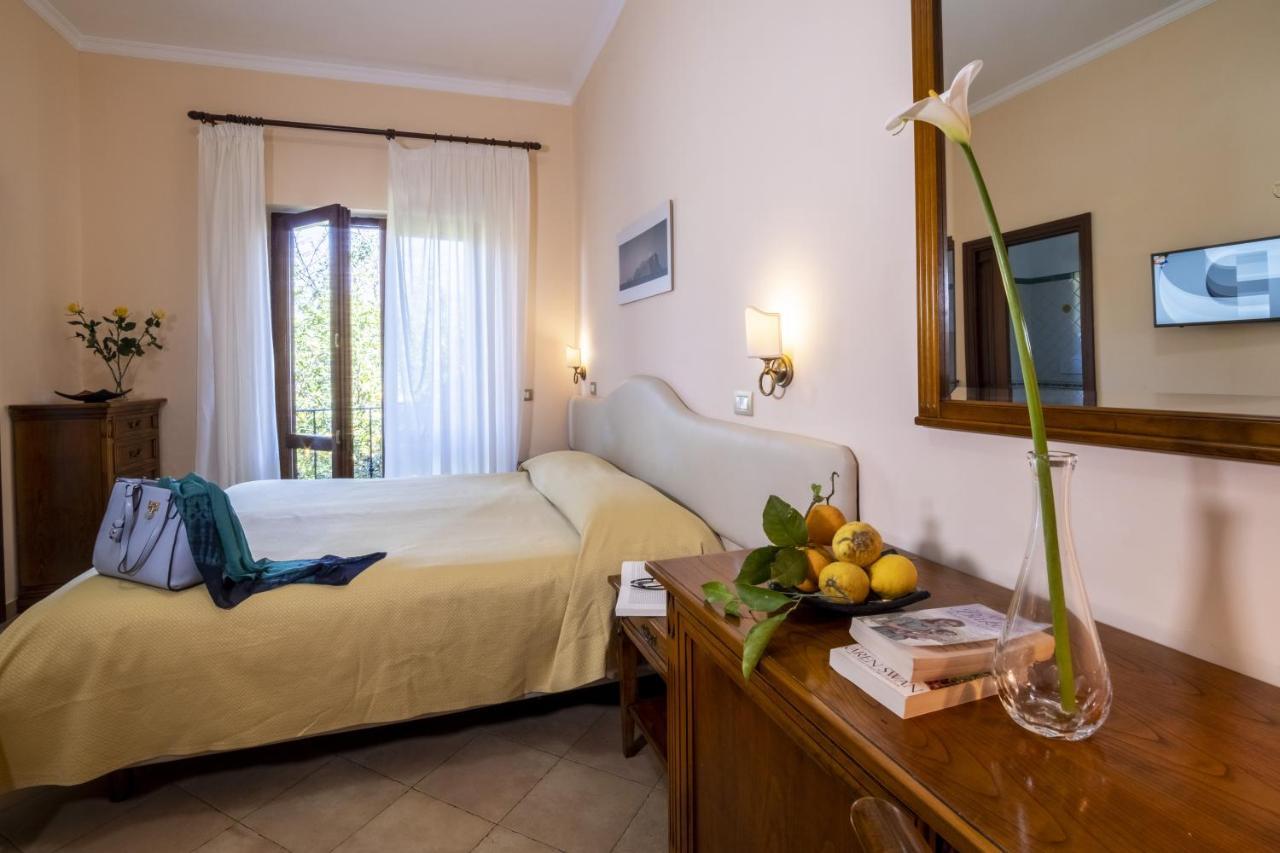 Il Roseto Bed & Breakfast Sorrento Ngoại thất bức ảnh