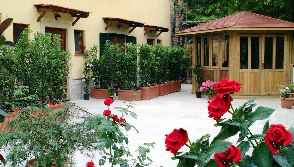 Il Roseto Bed & Breakfast Sorrento Ngoại thất bức ảnh