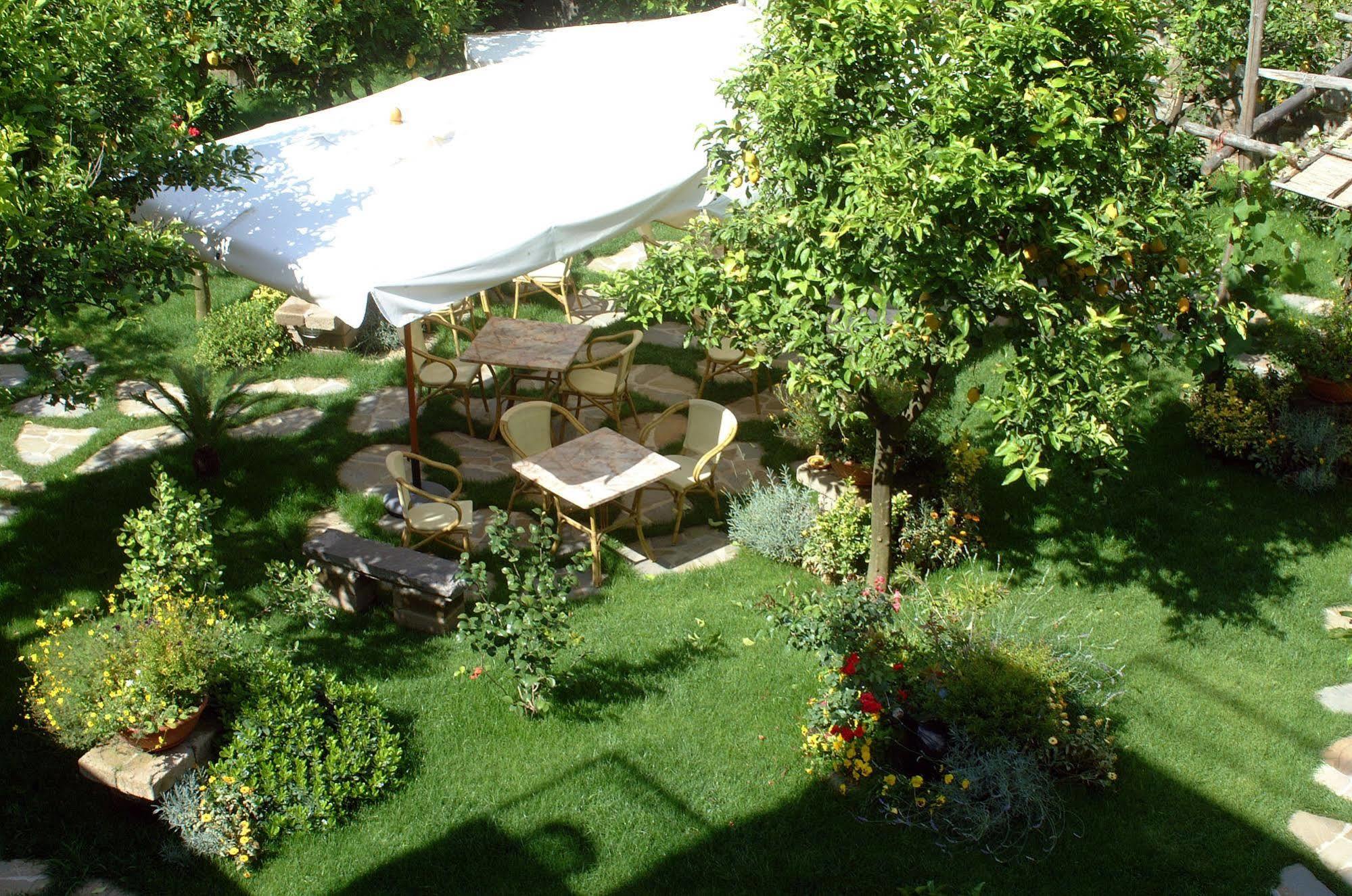 Il Roseto Bed & Breakfast Sorrento Ngoại thất bức ảnh